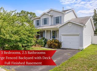 4 Cannonball Dr, Barnegat, NJ 08005