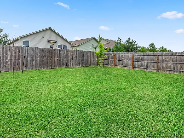 5463 Daphne Path — Photo 20