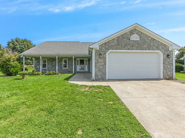 11736 Broad St, Millersport, OH 43046