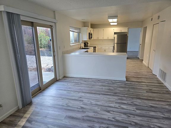 4th image of 145 Goldenrod Dr