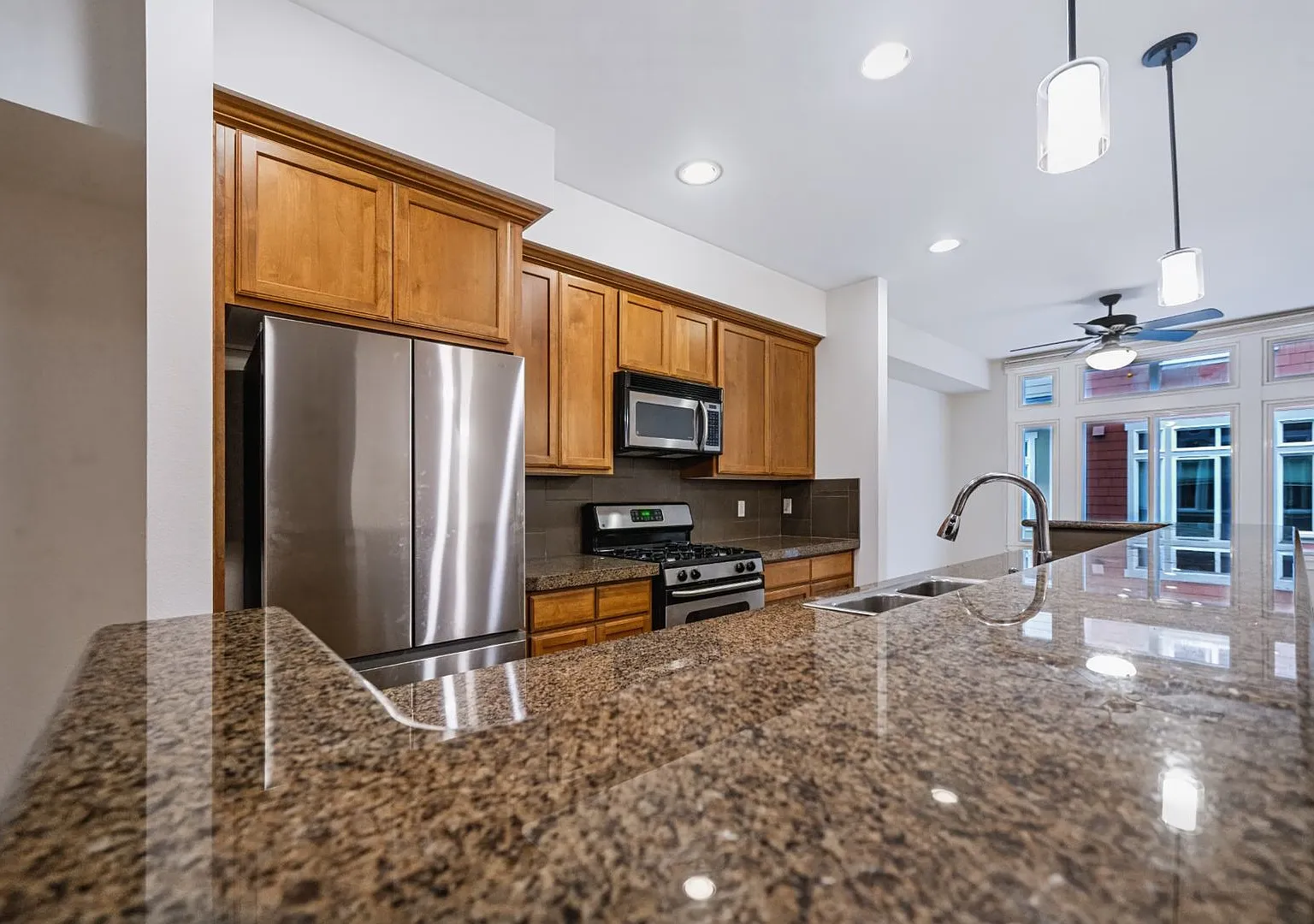 Modern and Spacious 2 Bedroom Home with 2 Private Baths & Attached Garage — Photo 3