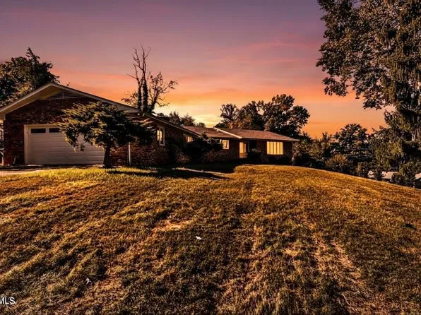 3701 Skyland Dr, Kingsport, TN 37664