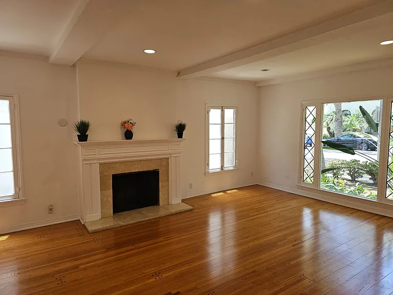 202 1/2 S Arnaz Dr #1/2 — Photo 31