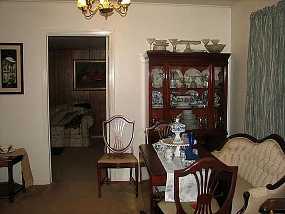 3rd image of 621 Hoke Smith Dr