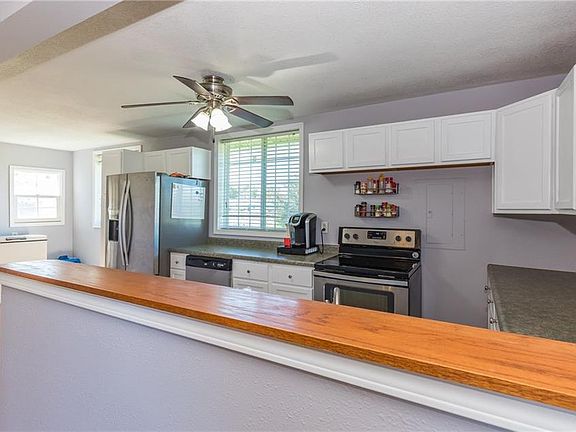 5th image of 102 NE B St