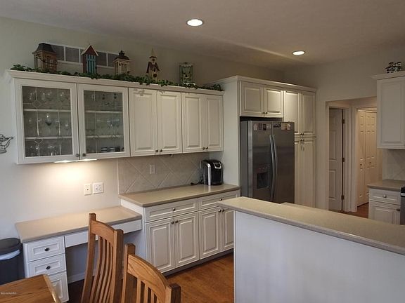 4th image of 1895 Oakleigh Woods Dr NW