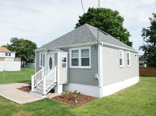 27 Calumet Rd, Fairhaven, MA 02719