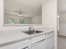 Somerset Pointe Apartments