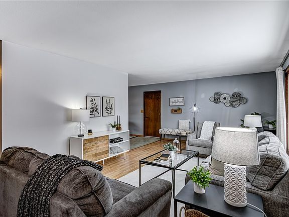 3rd image of 404 10th Street