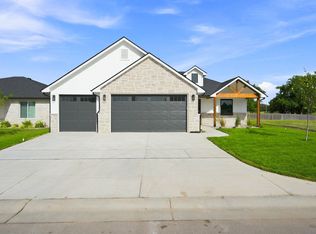 861 N Speyside Cir, Andover, KS 67002