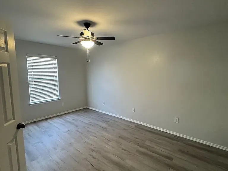 9304 Primrose Ave — Photo 6