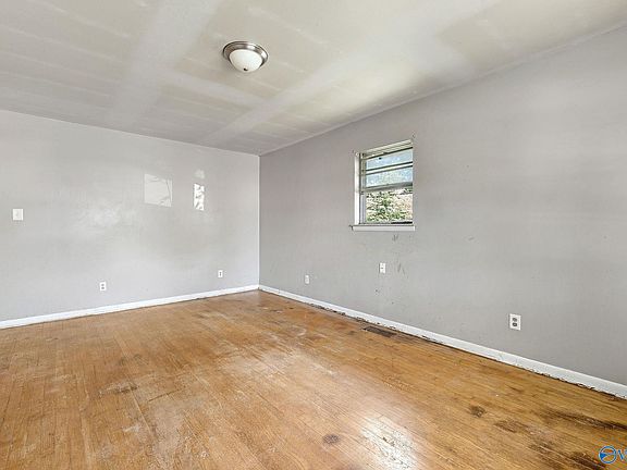 4th image of 1616 Chestnut St SE