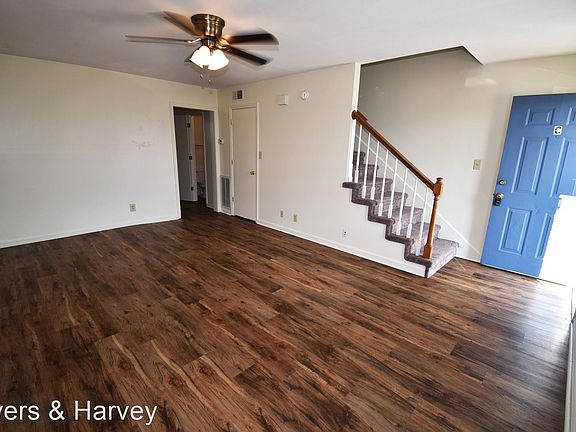 3rd image of 550 Syracuse Dr APT B
