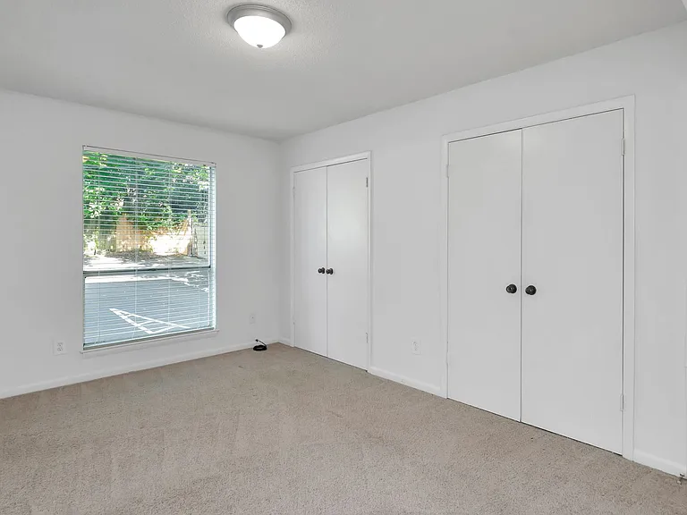 Breezeway — Photo 25
