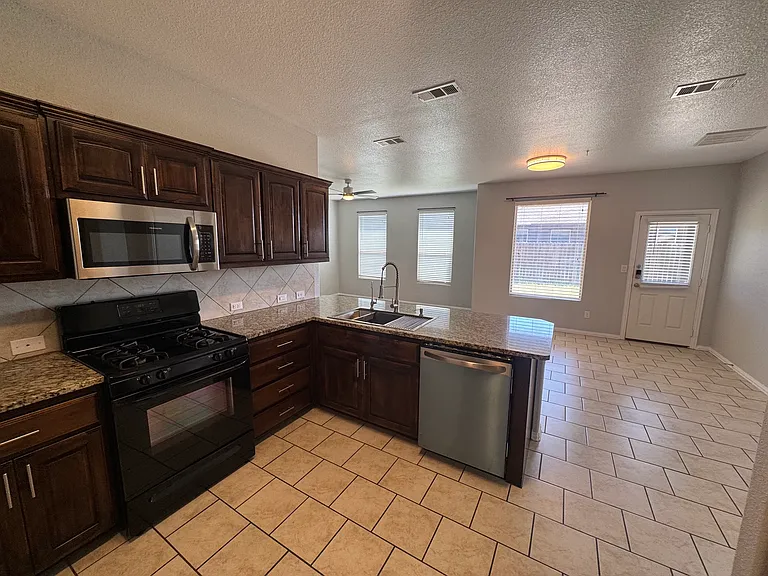 2 Brooks Ranch Rd — Photo 5