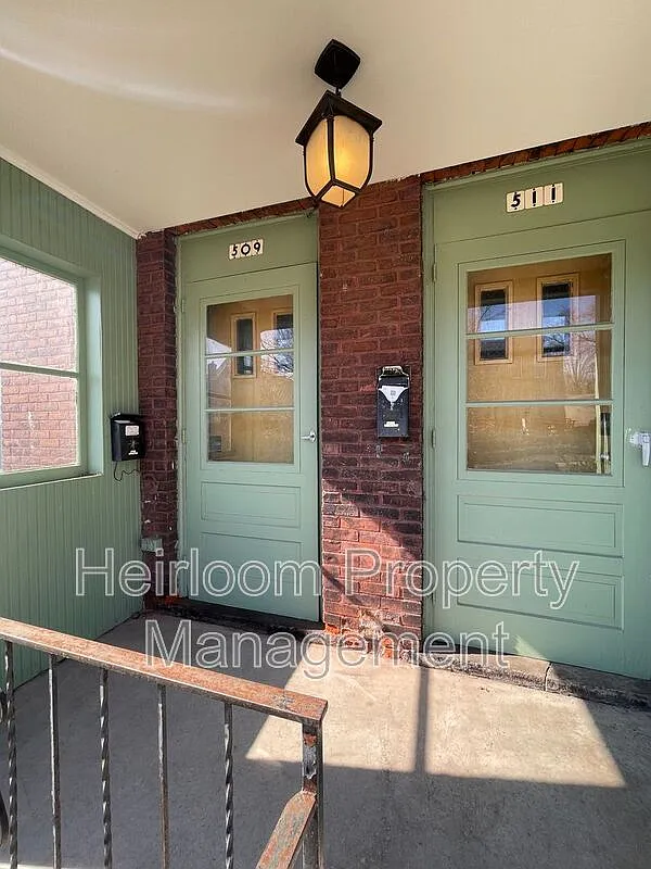 Building Photo - 509 N 1st Ave W