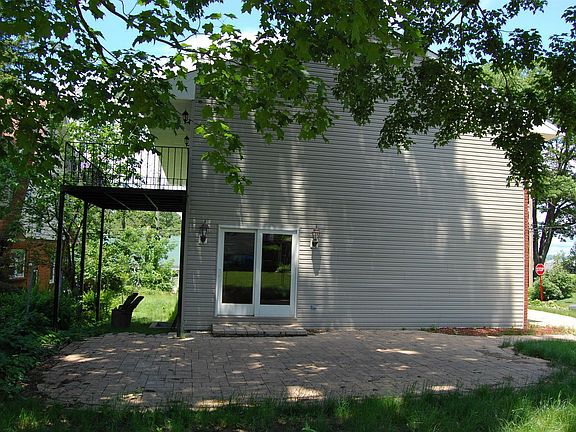 5th image of 27 Cummings Ave