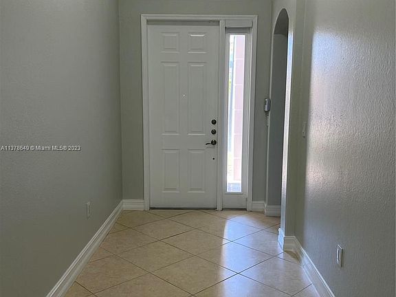 3rd image of 11177 NW 79th Ln