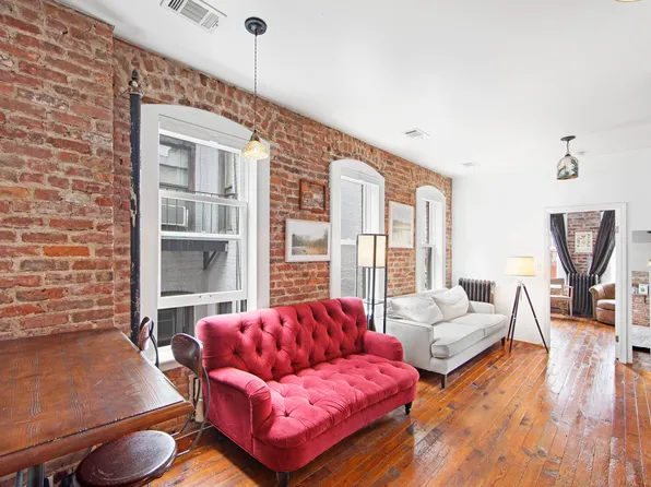 92 Perry Street image 1 of 15