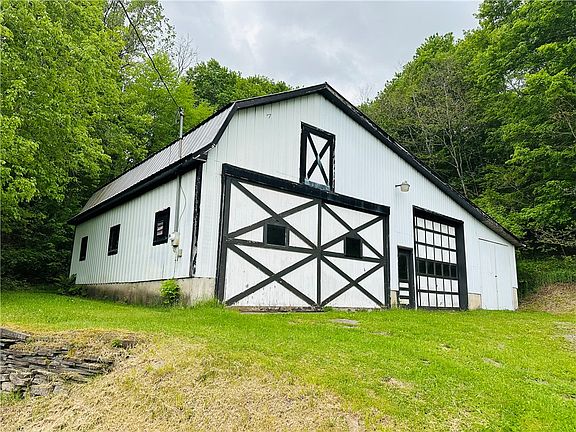 2nd image of 883 Herrick Hollow Rd