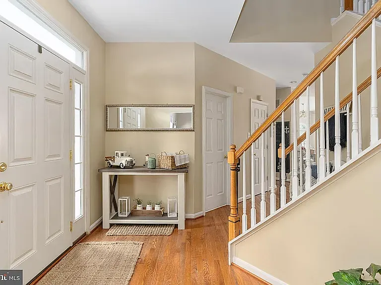 17 Whitestone Dr — Photo 38