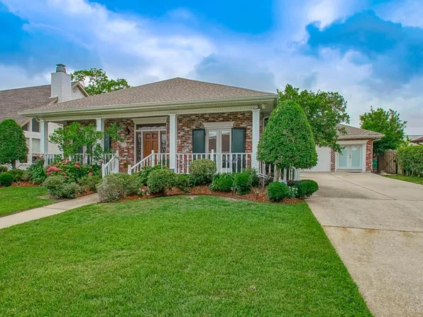 725 Marlene Dr, Gretna, LA 70056