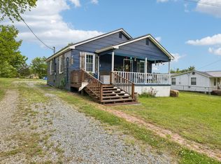 180 N Walnut St, Whitwell, TN 37397