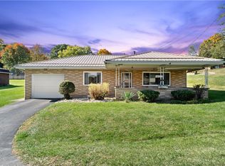 10 Carries Dr, Burgettstown, PA 15021