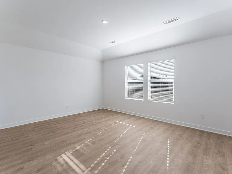103 S Maroon Ave — Photo 17