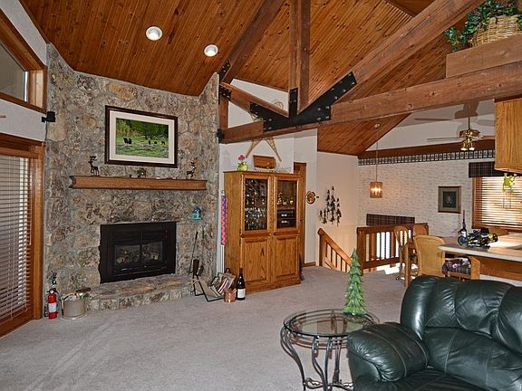4th image of 405 Lake Kove Dr