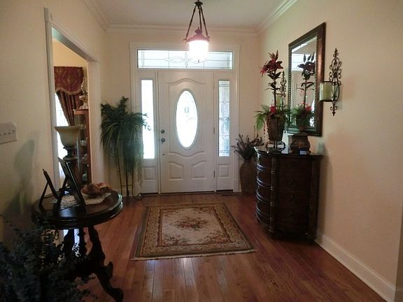 3rd image of 75 Dogwood Ln
