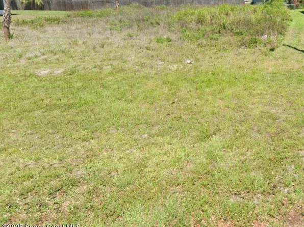 2171 Fallon Blvd NE, Palm Bay, FL 32907