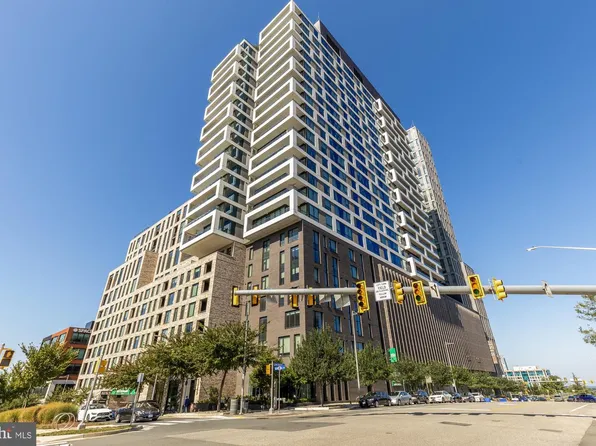 1650 Silver Hill Dr #1205, McLean, VA 22102