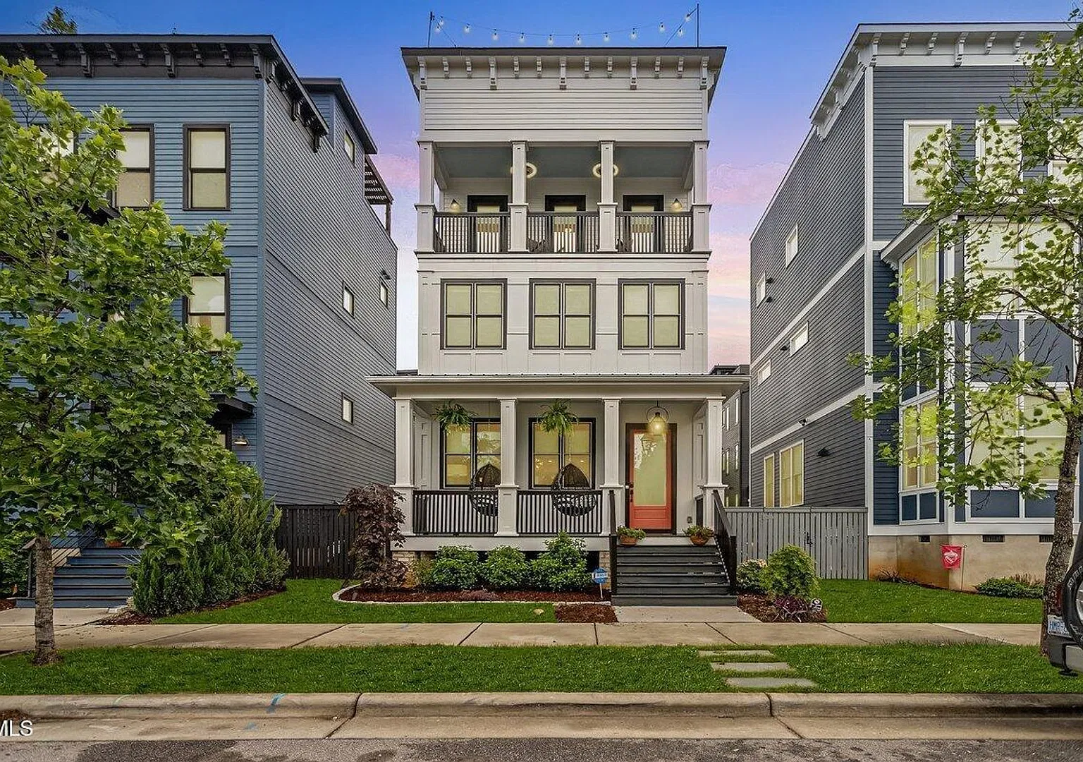 Luxurious 3BD, 2.5BA Downtown Raleigh Home with a Fenced Yard and Partially Covered Rooftop Terra... — Photo 1
