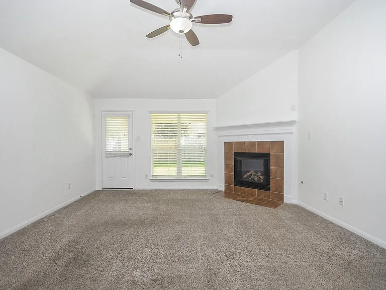 25038 Tancy Ranch Ct — Photo 10