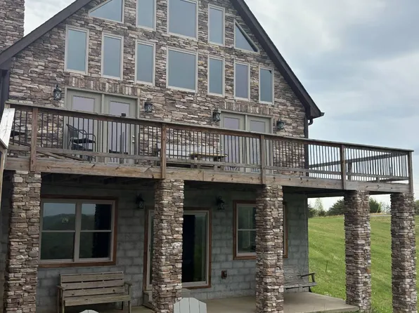 400 Panoramic Dr, Maynardville, TN 37807