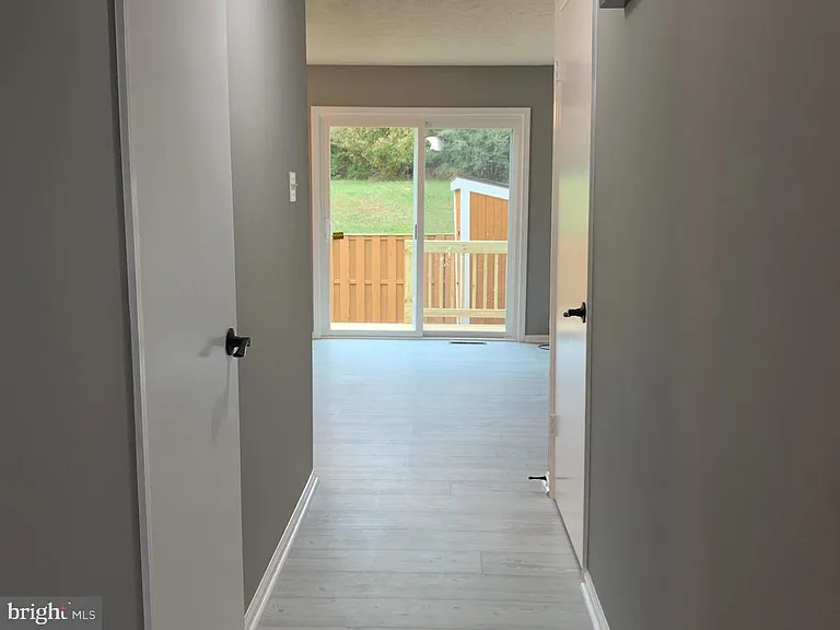 8262 Vernon St — Photo 12