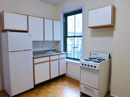 Rented by City & Suburban | media 18