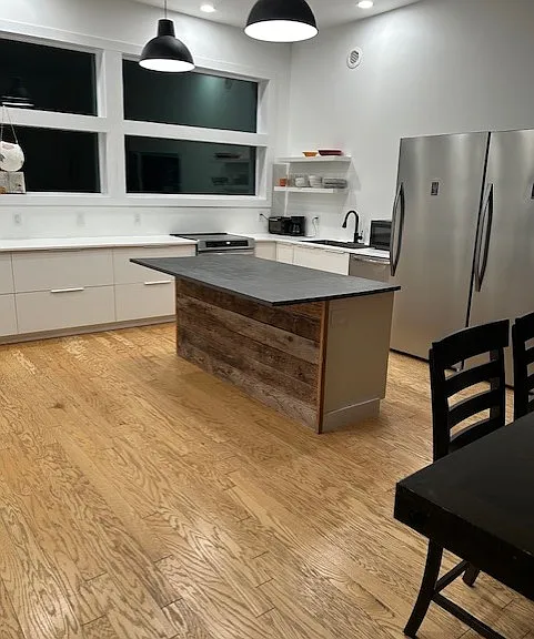 250 Upper Meadows Ln — Photo 3