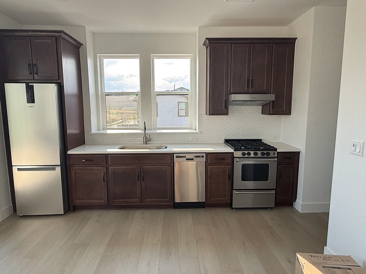 1 bed, 650 sqft, $1,900 — Photo 1