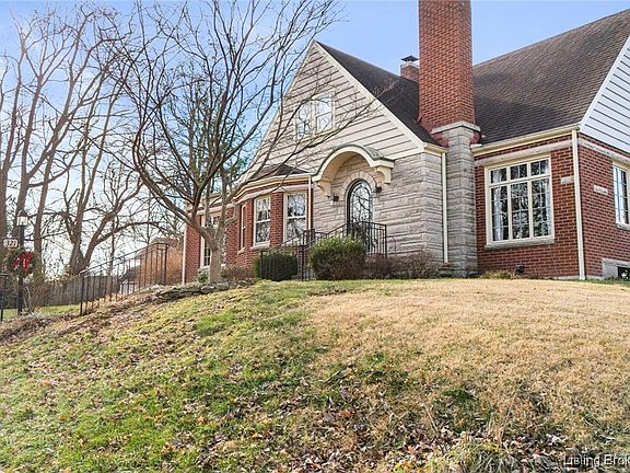 2nd image of 321 E Main Street