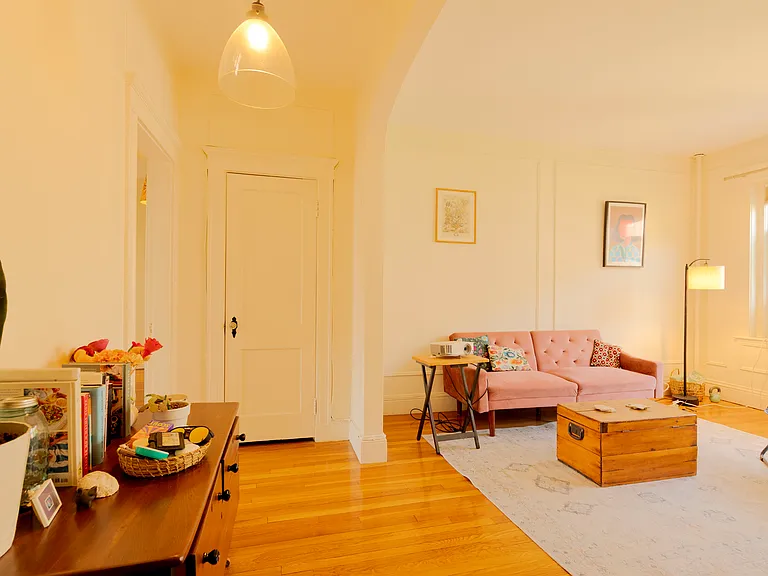 401 Washington St #4 — Photo 8