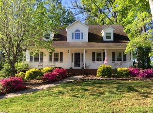 1100 Bent Grass Ln, Winston Salem, NC 27127