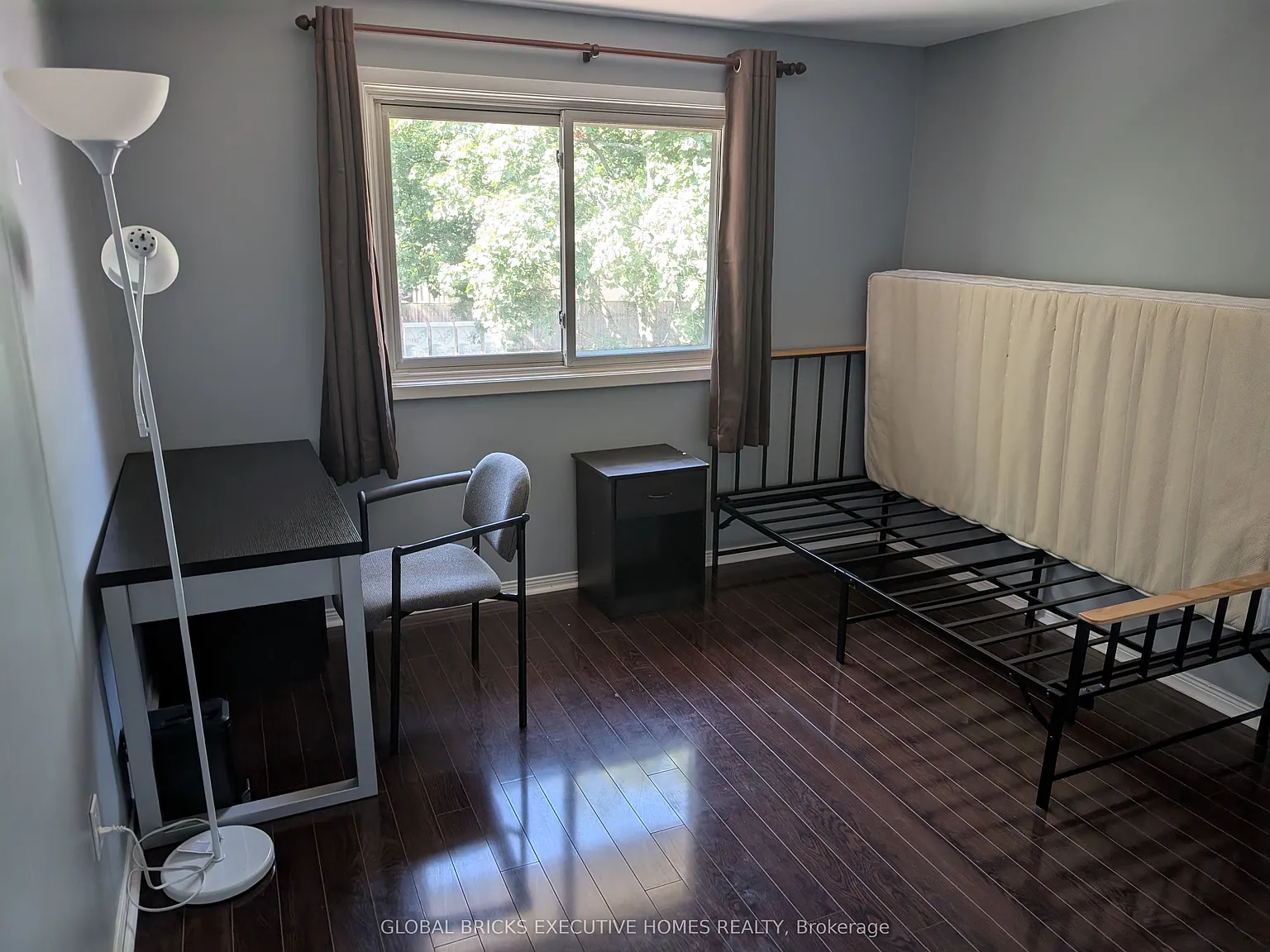 1 bed, $1,000 — Photo 4