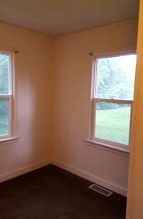 3rd image of 513 Foster Ave