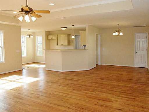 3rd image of 108 Peach Blossom Ln SE