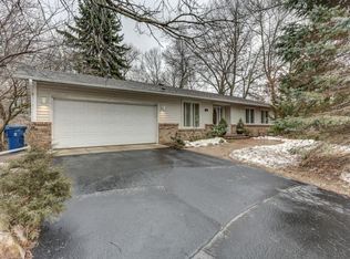 505 Parkside Cir, Burnsville, MN 55337