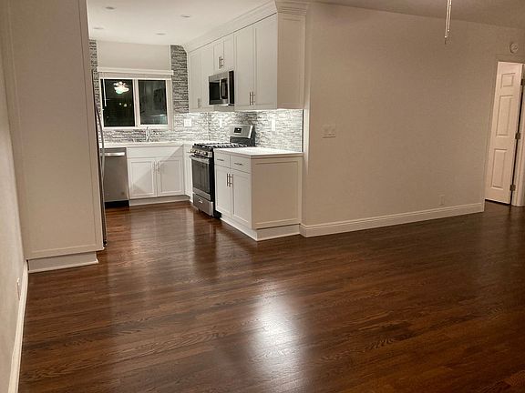 4th image of 3550 Park Blvd #24
