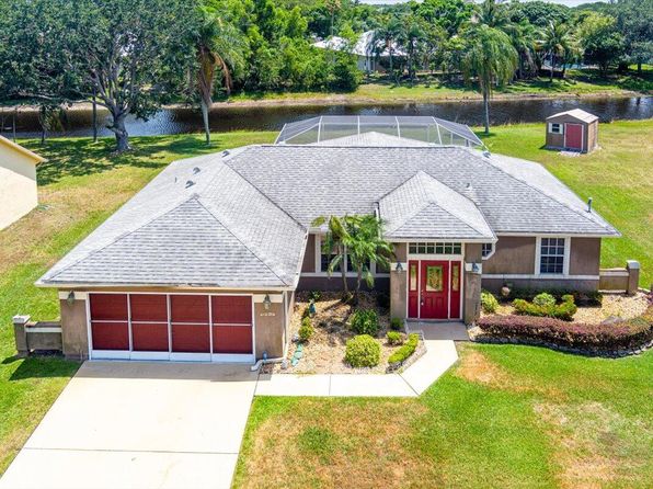 1824 SE Gaskins Circle, Port Saint Lucie, FL 34952