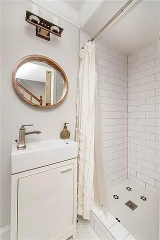 1526 Dante St — Photo 27